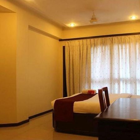 P M Regency Hotel Vadodara Ngoại thất bức ảnh
