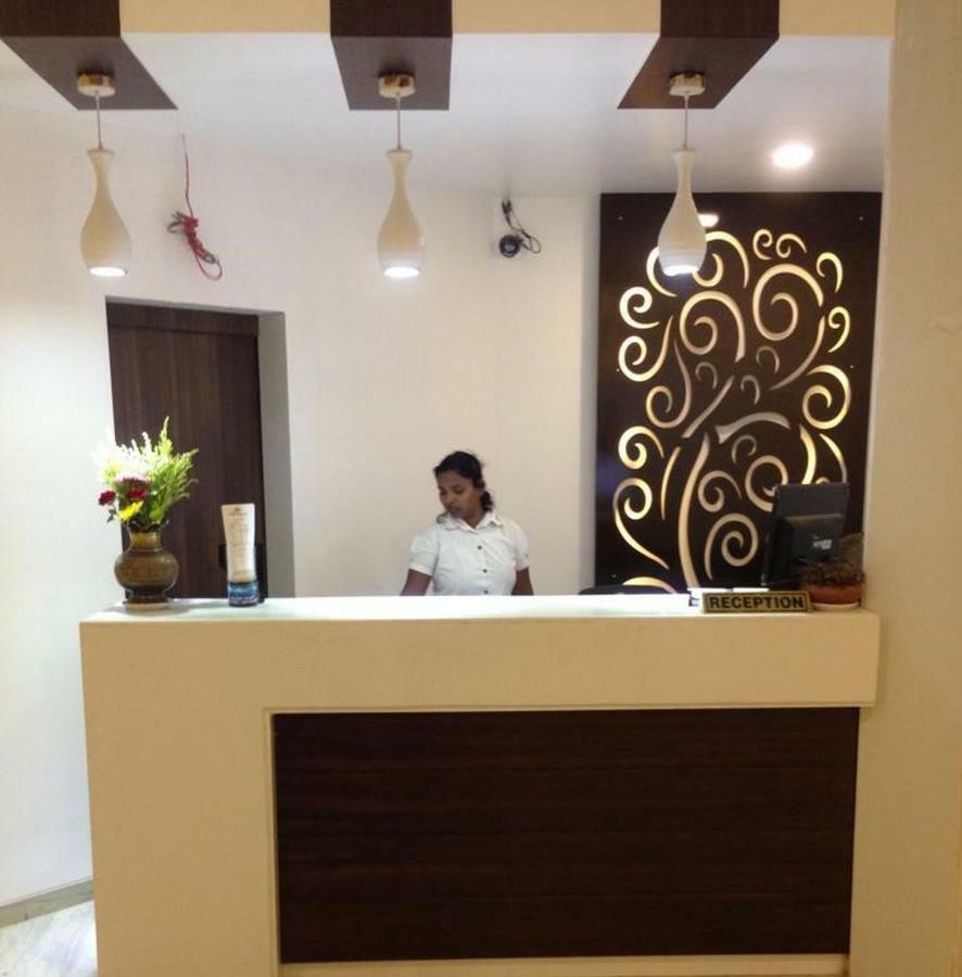 P M Regency Hotel Vadodara Ngoại thất bức ảnh